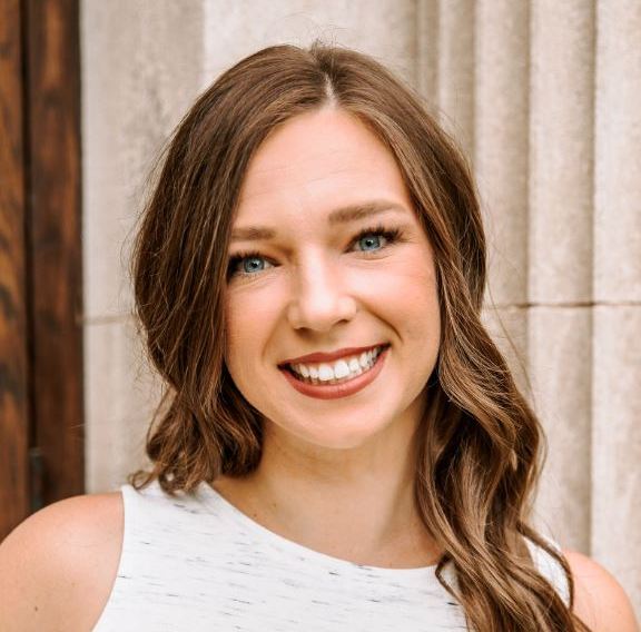 Erin Aardema Headshot